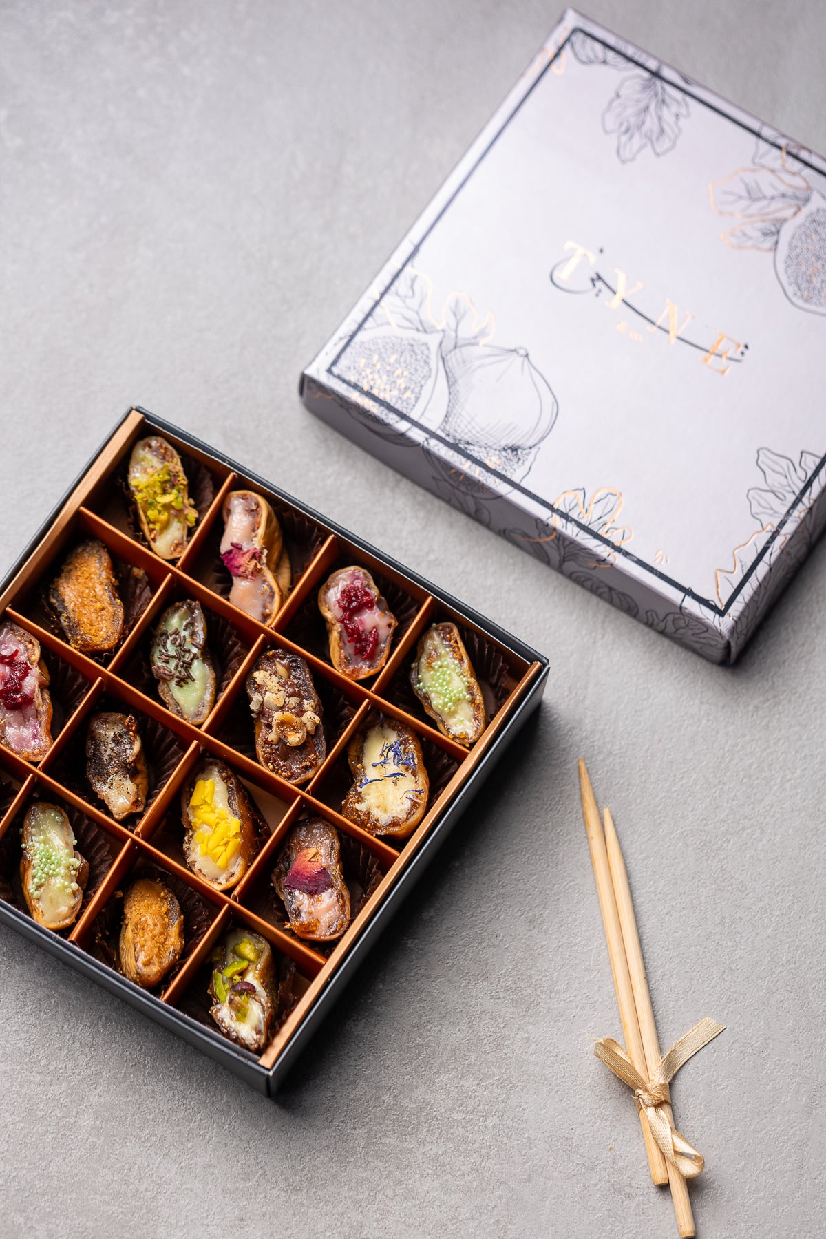 Coffret 4 .FIGUES ENROBEES 16 pièces